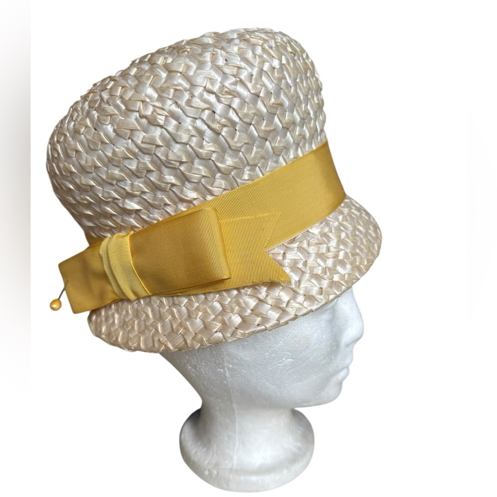 1960s Dale Kelly Woven Straw w/Yellow Ribbon & Matching Stick Pin Domed Cloche H